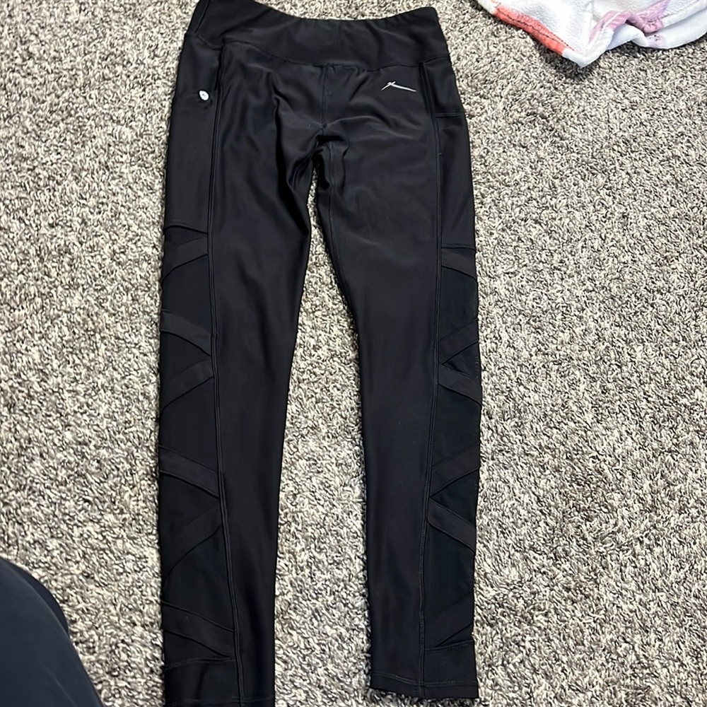 athletic leggings